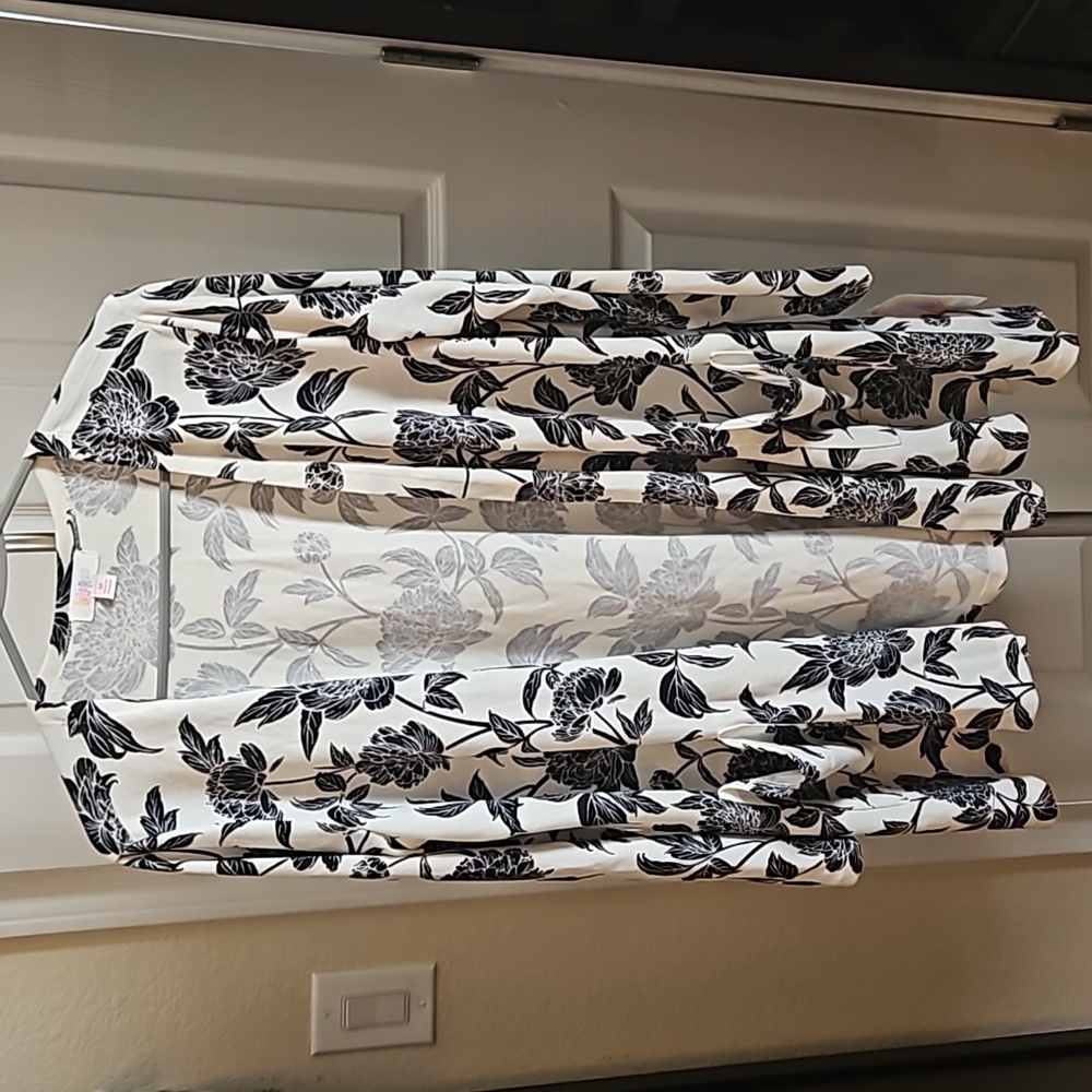 Lularoe Caroline